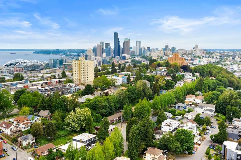 Epicurean Remodel In Central Location. Seattle Exterior photo